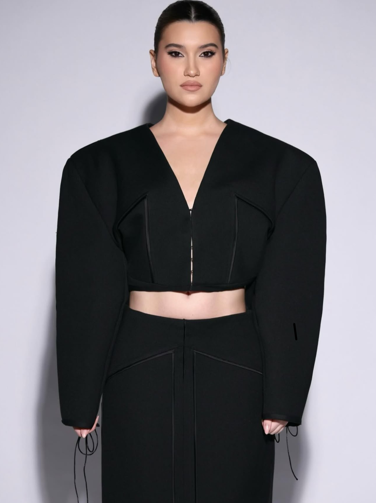 Cropped Contour Blazer 